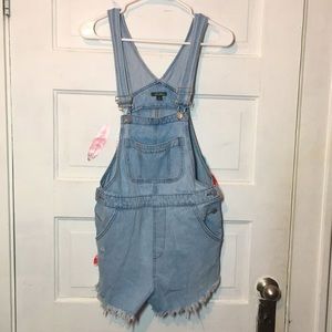 Overall short light blue denim